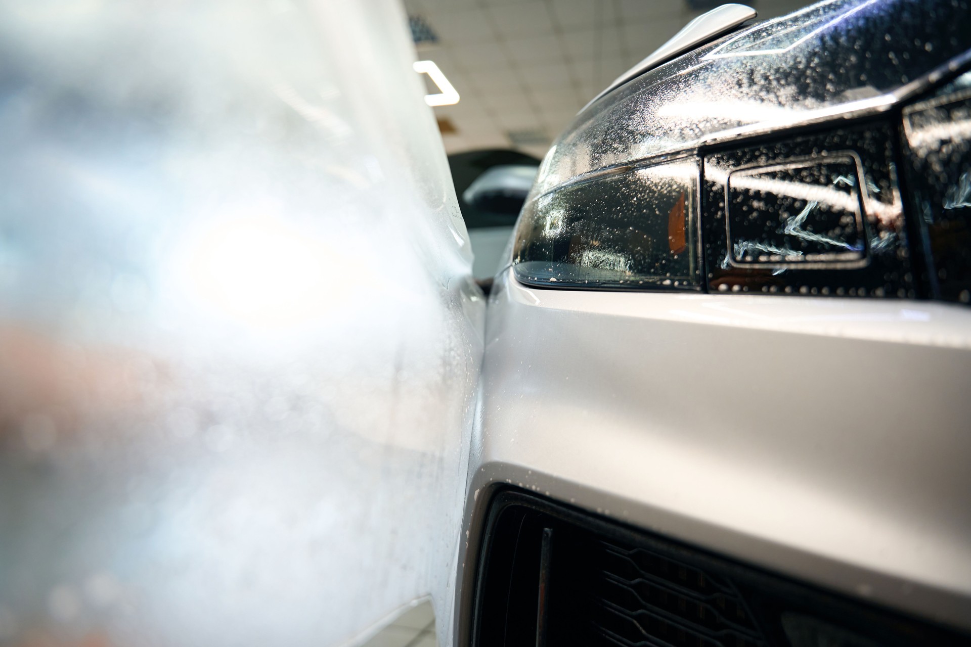 Pasting anti-gravel film on the car body